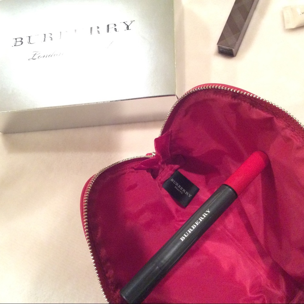 Burberry Makeup Gift Set - Picture 5 of 6